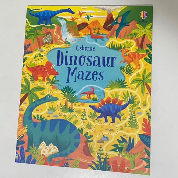Usborne Dinosaur Mazes 💛2 for 10💛 - Picture 1 of 3